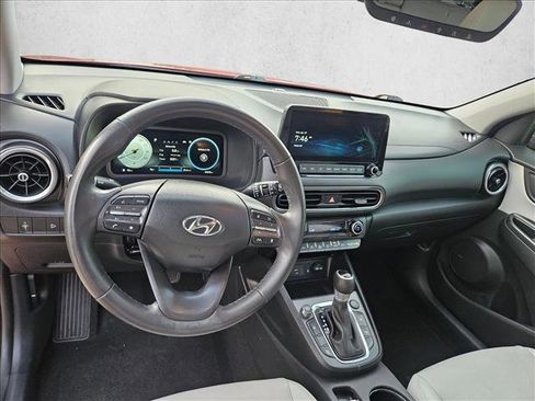 Used 2022 Hyundai Kona Limited FWD image 17