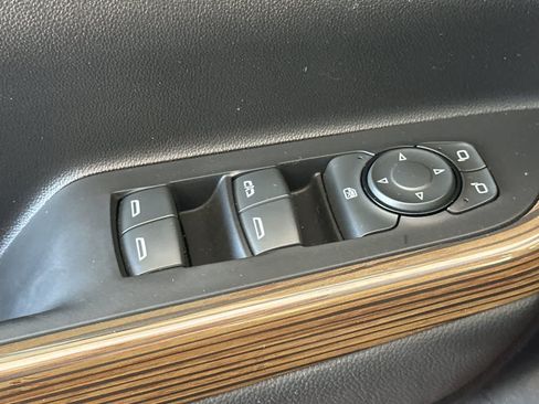 Used 2023 GMC Acadia SLE w/ Driver Convenience Package AWD/4WD image 13