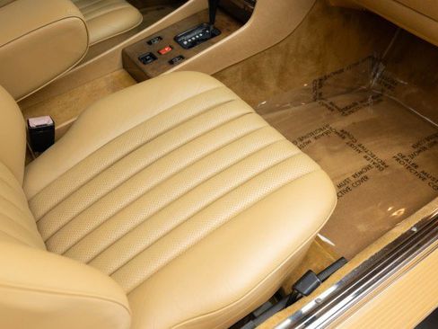 Used 1989 Mercedes-Benz 560 SL image 18