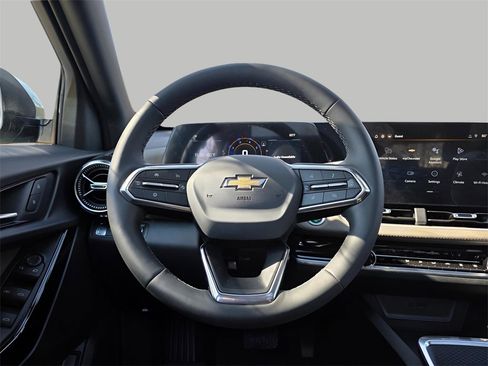 New 2026 Chevrolet Equinox LT w/ Convenience Package II image 19