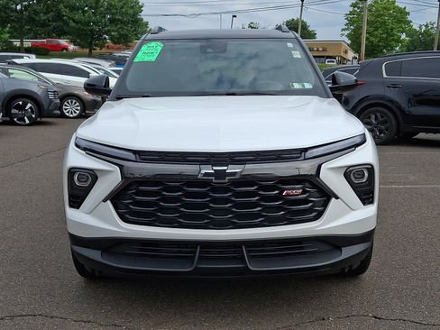 Used 2025 Chevrolet TrailBlazer RS w/ Convenience Package AWD/4WD image 2