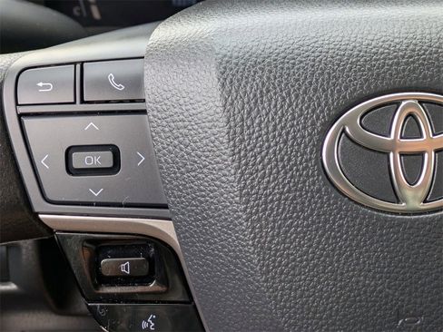 Used 2025 Toyota Camry LE image 20