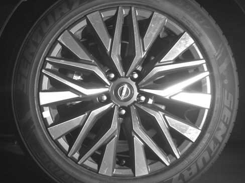 Used 2025 Nissan Altima 2.5 SV FWD image 12