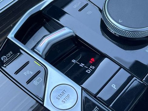 Used 2024 BMW X5 xDrive50e w/ Premium Package image 26