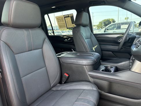 Used 2022 Chevrolet Suburban RST w/ Luxury Package RWD image 34