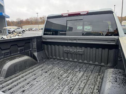 New 2026 GMC Sierra 1500 SLT w/ SLT Premium Plus Package image 8