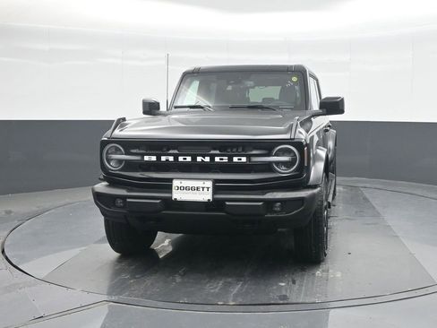New 2025 Ford Bronco Outer Banks image 2