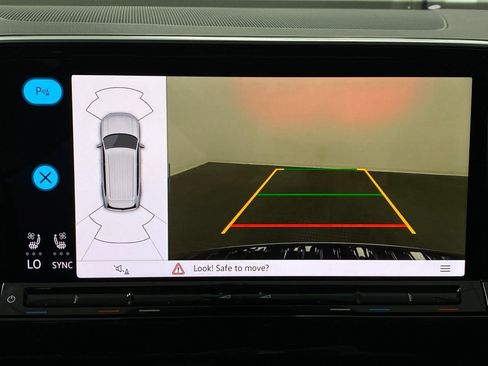New 2026 Volkswagen Atlas SE image 24
