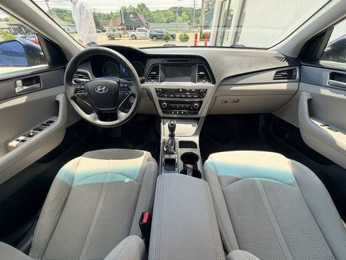 Used 2016 Hyundai Sonata SE FWD image 19