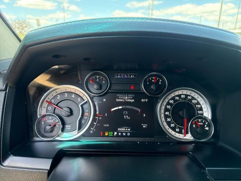 Used 2018 RAM 2500 Laramie AWD/4WD image 14