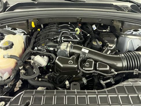 Certified 2025 Jeep Grand Cherokee Altitude image 34