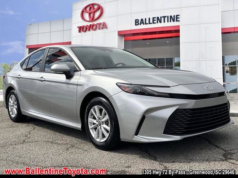 Used 2026 Toyota Camry LE image 1