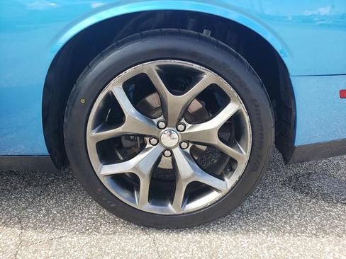 Used 2015 Dodge Challenger SXT Plus w/ Technology Group RWD image 33