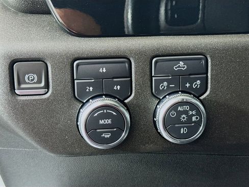 Used 2024 GMC Sierra 2500 SLE w/ SLE Convenience Package AWD/4WD image 10