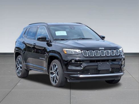 Used 2025 Jeep Compass Limited w/ Elite Group AWD/4WD image 7