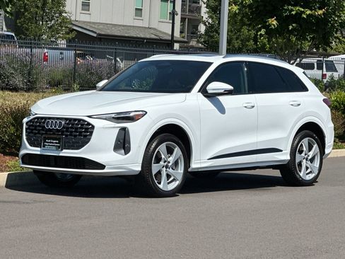 Used 2025 Audi Q5 Premium Plus AWD/4WD image 7
