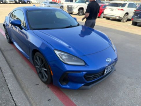 Used 2024 Subaru BRZ Limited RWD image 3