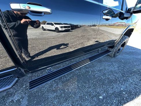 Used 2023 GMC Sierra 2500 Denali w/ Denali Ultimate Package image 22