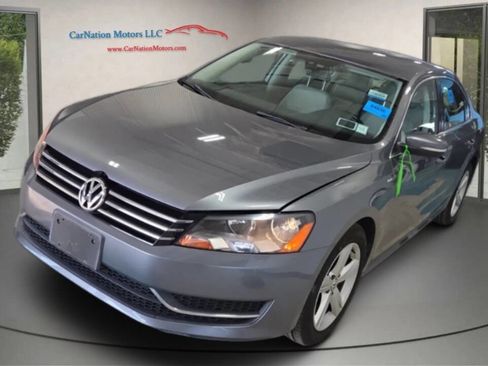 Used 2014 Volkswagen Passat 1.8T Wolfsburg Edition image 3