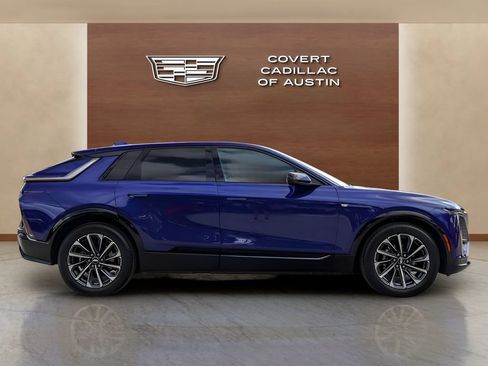 Certified 2025 Cadillac Lyriq Sport w/ LPO, Floor Liner Package AWD/4WD image 5