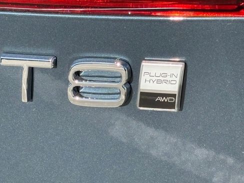 New 2026 Volvo XC60 T8 Plus w/ Protection Package Premier AWD/4WD image 7