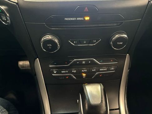 Used 2017 Ford Edge SEL w/ Equipment Group 201A image 25