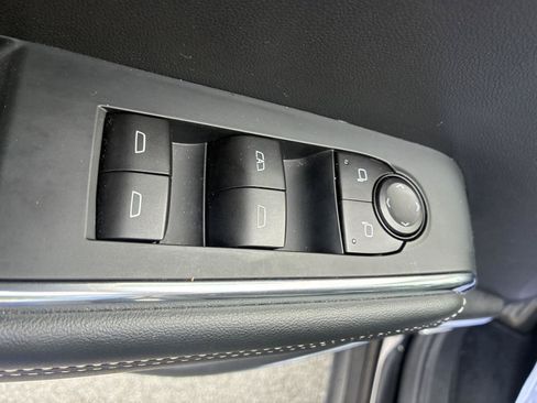 Used 2025 GMC Acadia Elevation w/ Elevation Premium Package AWD/4WD image 35