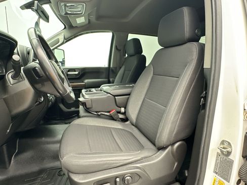 Certified 2022 Chevrolet Silverado 2500 LT w/ Convenience Package image 5