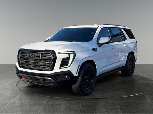 Used 2025 GMC Yukon AT4 w/ AT4 Premium Plus Package AWD/4WD image 3