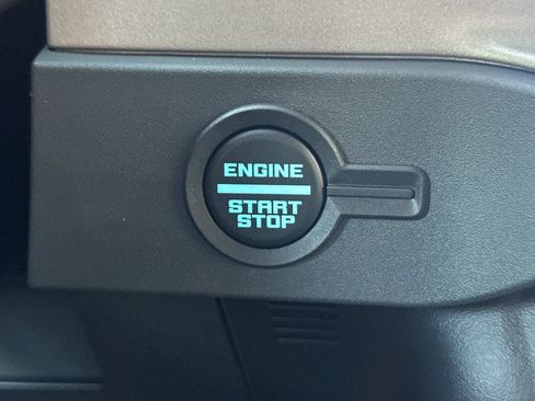 New 2026 Ford Bronco Outer Banks AWD/4WD image 23