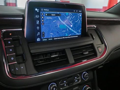 Used 2022 Chevrolet Tahoe Z71 w/ Luxury Package image 20