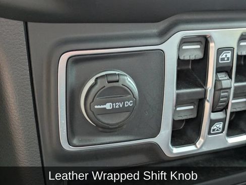 Used 2023 Jeep Wrangler Unlimited Sahara AWD/4WD image 25