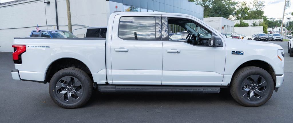New 2025 Ford F150 Lightning Flash AWD/4WD image 7