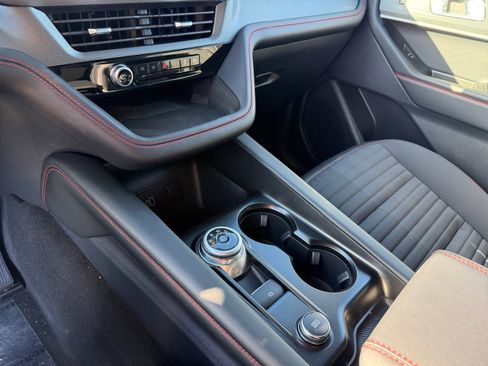 New 2026 Ford Explorer ST-Line w/ ST-Line Street Pack image 13