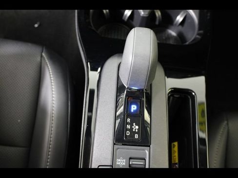Used 2025 Toyota Prius AWD image 28