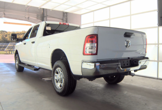 Used 2023 RAM 2500 Tradesman w/ Chrome Appearance Group AWD/4WD image 3