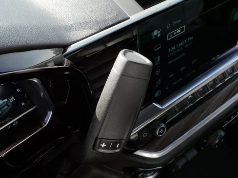 Used 2024 Chevrolet Silverado 1500 RST image 25