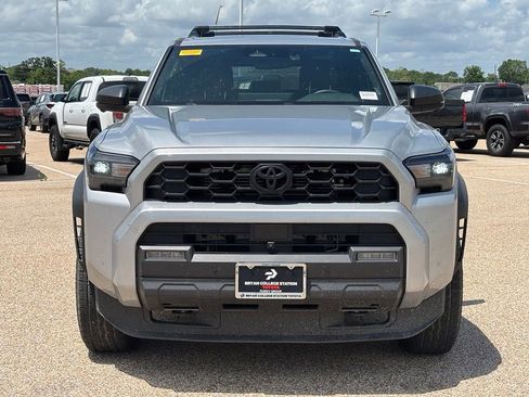 Used 2025 Toyota 4Runner TRD Off-Road Premium AWD/4WD image 3