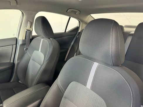 Used 2022 Nissan Sentra SV w/ Trunk Package image 3