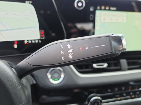 New 2026 Chevrolet Equinox LT w/ Safety and Technology Package FWD image 31