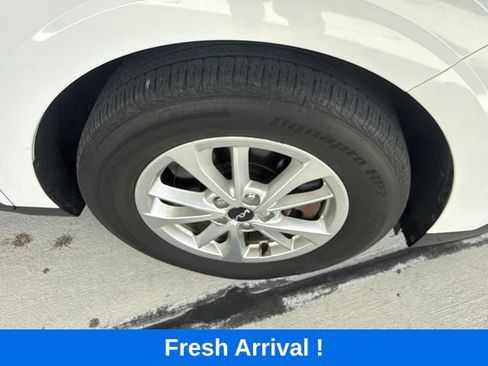 Used 2024 Kia Carnival LX FWD image 21