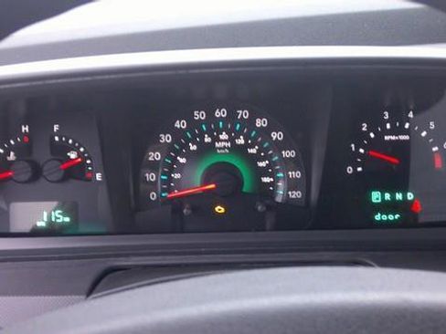 Used 2009 Dodge Journey SXT image 6