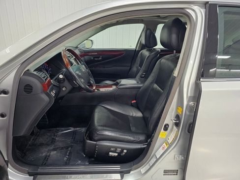 Used 2011 Lexus LS 460 L w/ Luxury Pkg image 15
