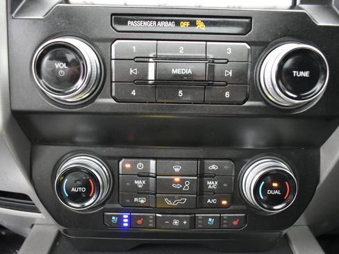 Used 2019 Ford F150 Lariat w/ Equipment Group 502A Luxury image 23