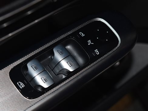 New 2026 Mercedes-Benz GLC 300 4MATIC image 5