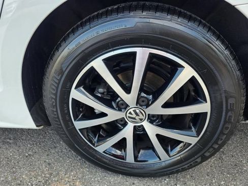 Used 2016 Volkswagen Jetta SE FWD image 10