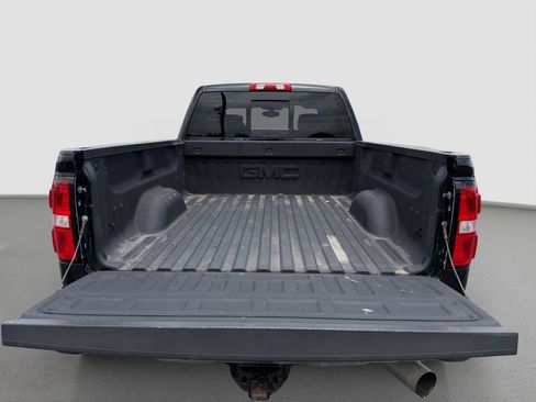 Used 2019 GMC Sierra 2500 SLT w/ Duramax Plus Package AWD/4WD image 33
