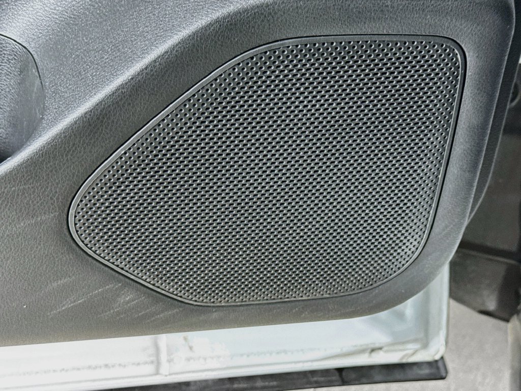 Used 2025 Nissan Rogue SV FWD image 24