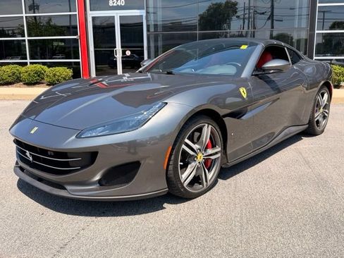 Used 2020 Ferrari Portofino RWD image 2