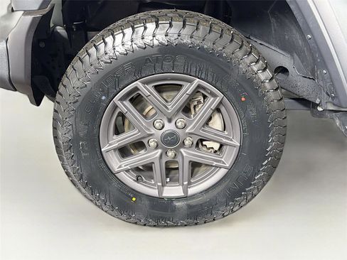 Used 2024 Jeep Wrangler Sport AWD/4WD image 29
